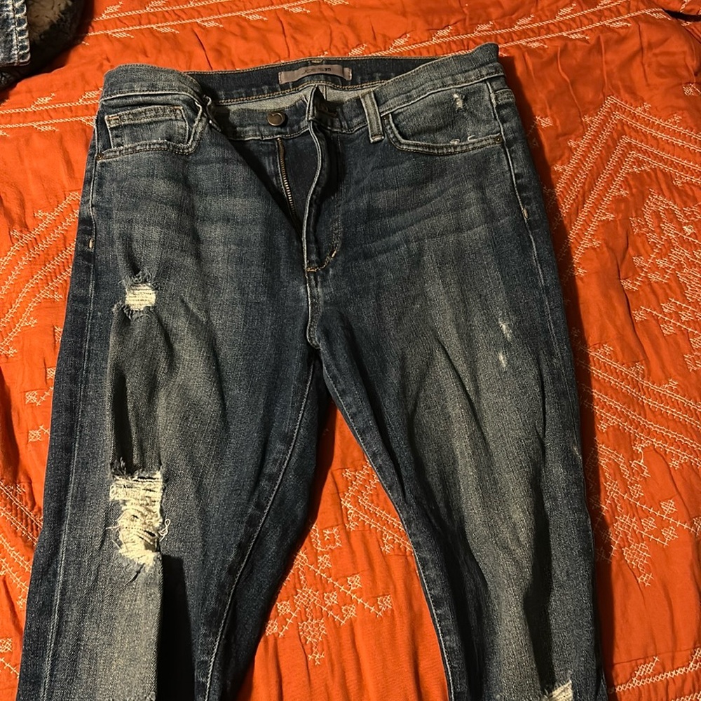Women’s skinny jeans 
Brand-joes 
Size 28